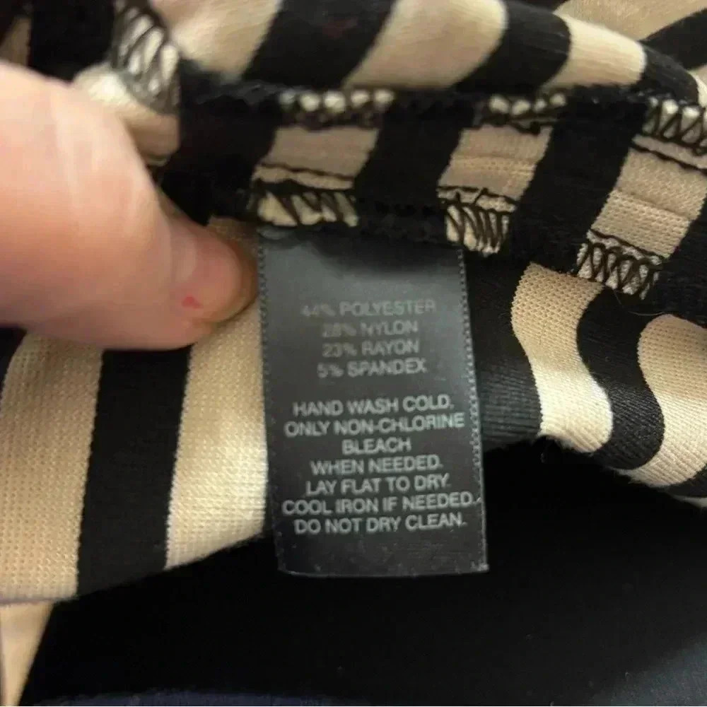White House Black Market cream and black striped fitted jacket. Size 10. - Picture 7 of 9